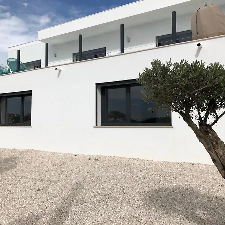 Casa Leade *